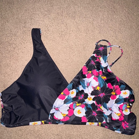 Bathing Suit - Picture 5 of 6